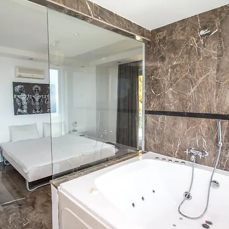 빌라 4 Bedroom - White Village 알란야